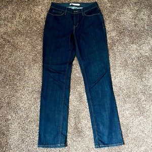 Levi’s Dark Wash Perfect Waist 525 Straight Leg Size 6M W28 L32 LIKE NEW